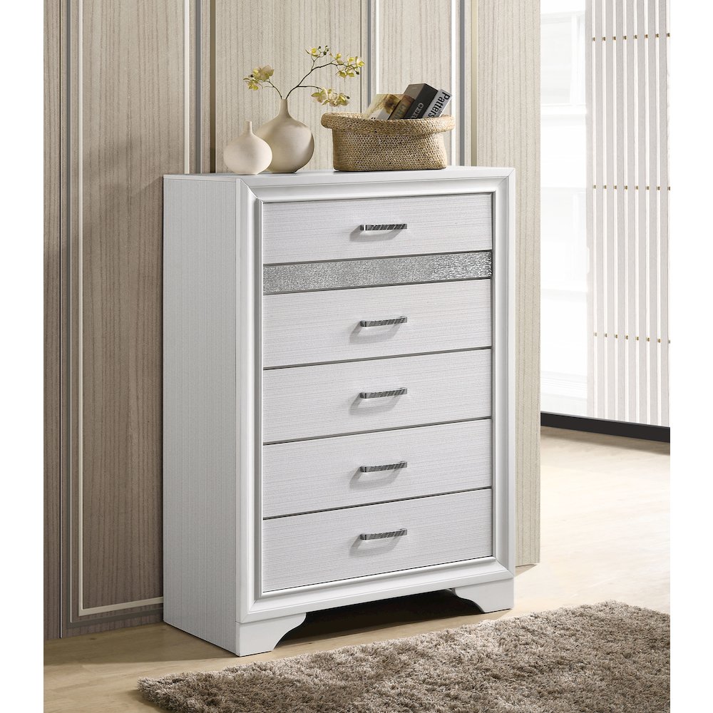 Miranda 5-drawer Bedroom Chest White. Picture 10