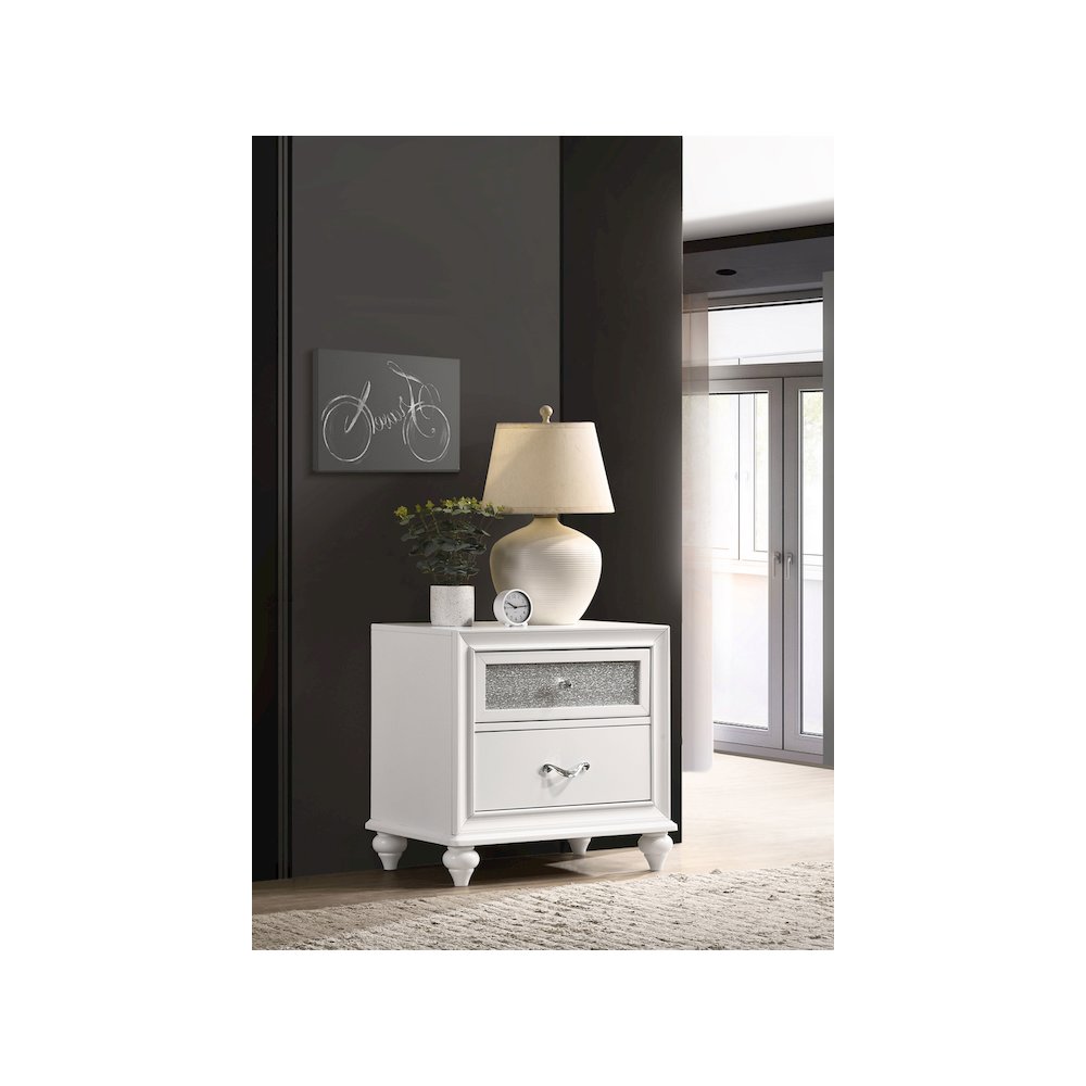 Barzini 2-drawer Nightstand White. Picture 10