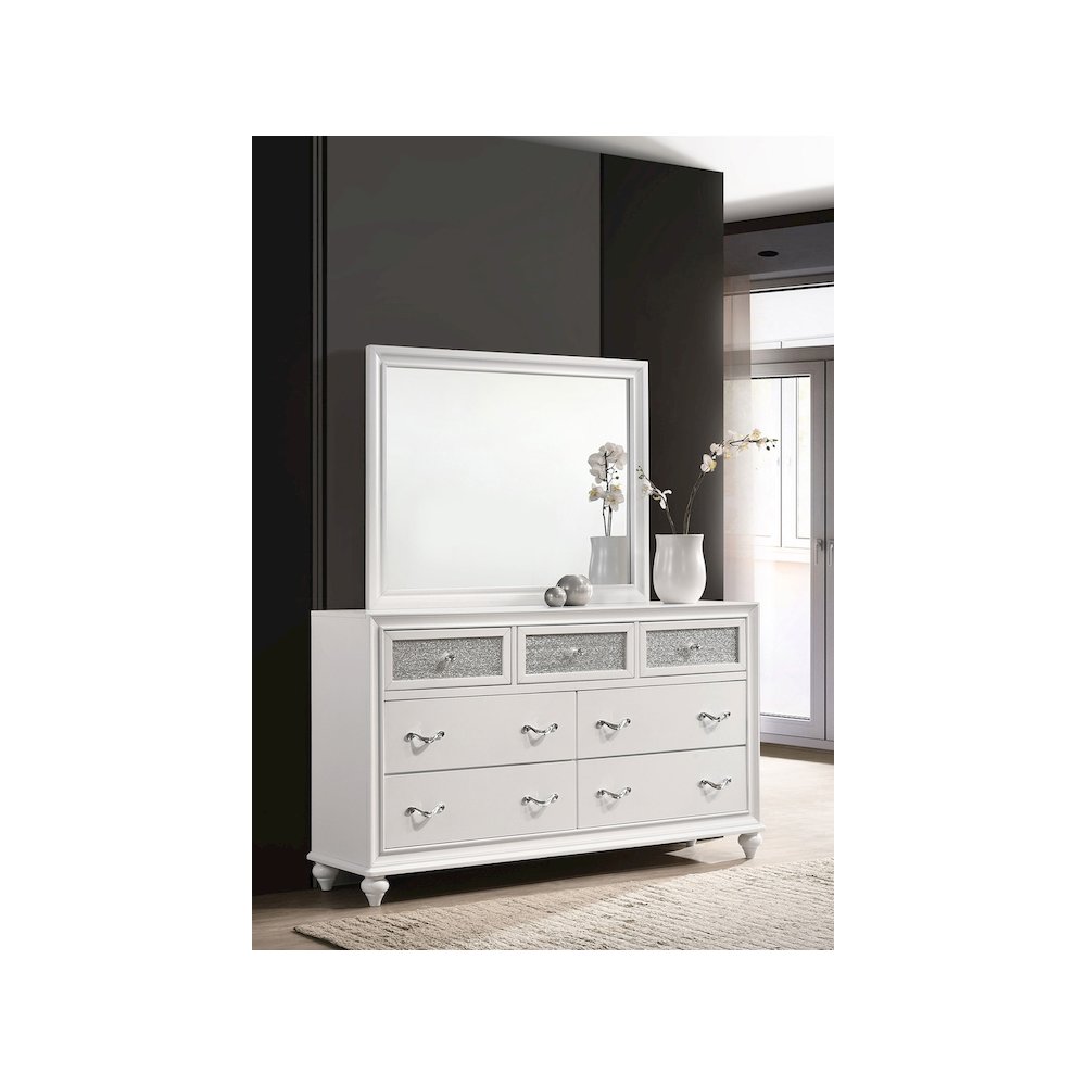 Barzini 7-drawer Dresser with Mirror White. Picture 10