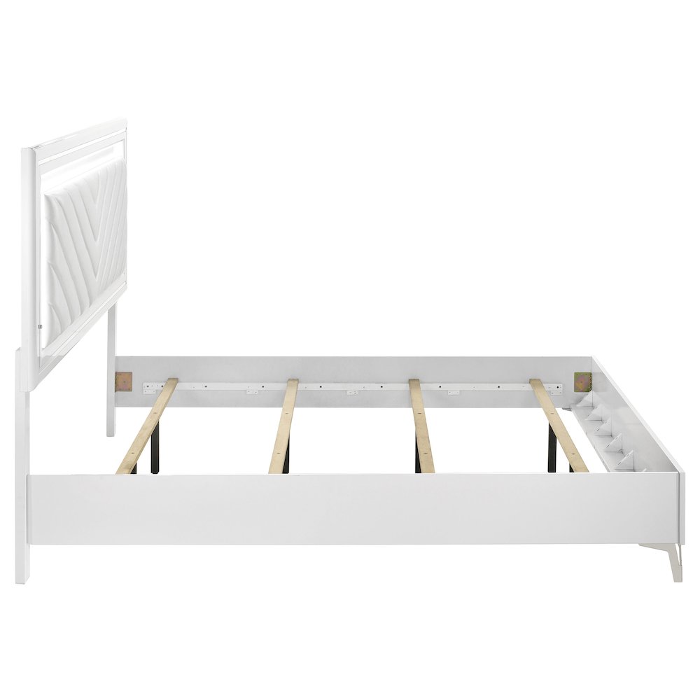 Cassia Eastern King LED Panel Bed White High Gloss. Picture 6
