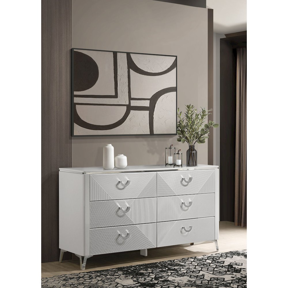 Cassia 6-drawer Bedroom Dresser Cabinet White High Gloss. Picture 2