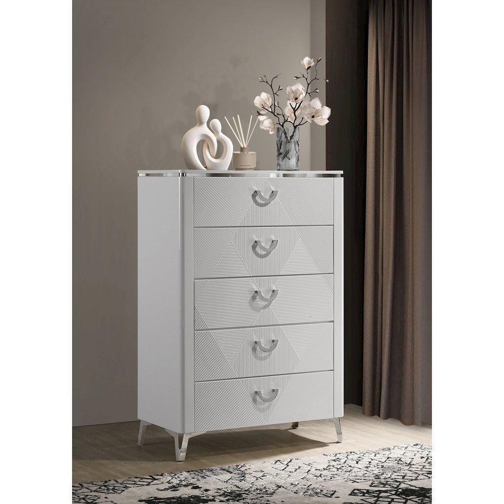 Cassia 5-drawer Bedroom Chest of Drawers White High Gloss. Picture 2