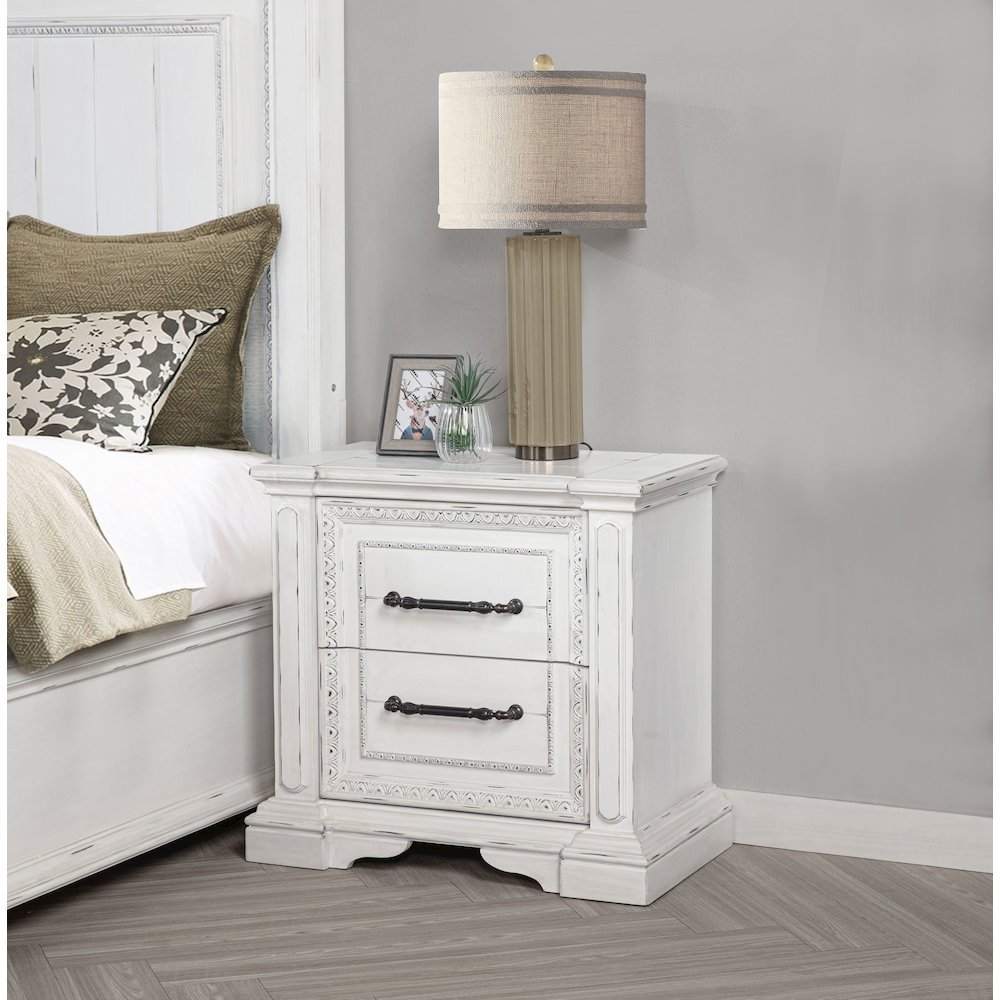 McKinney 2-drawer Nightstand with Dual USB Vintage White. Picture 2