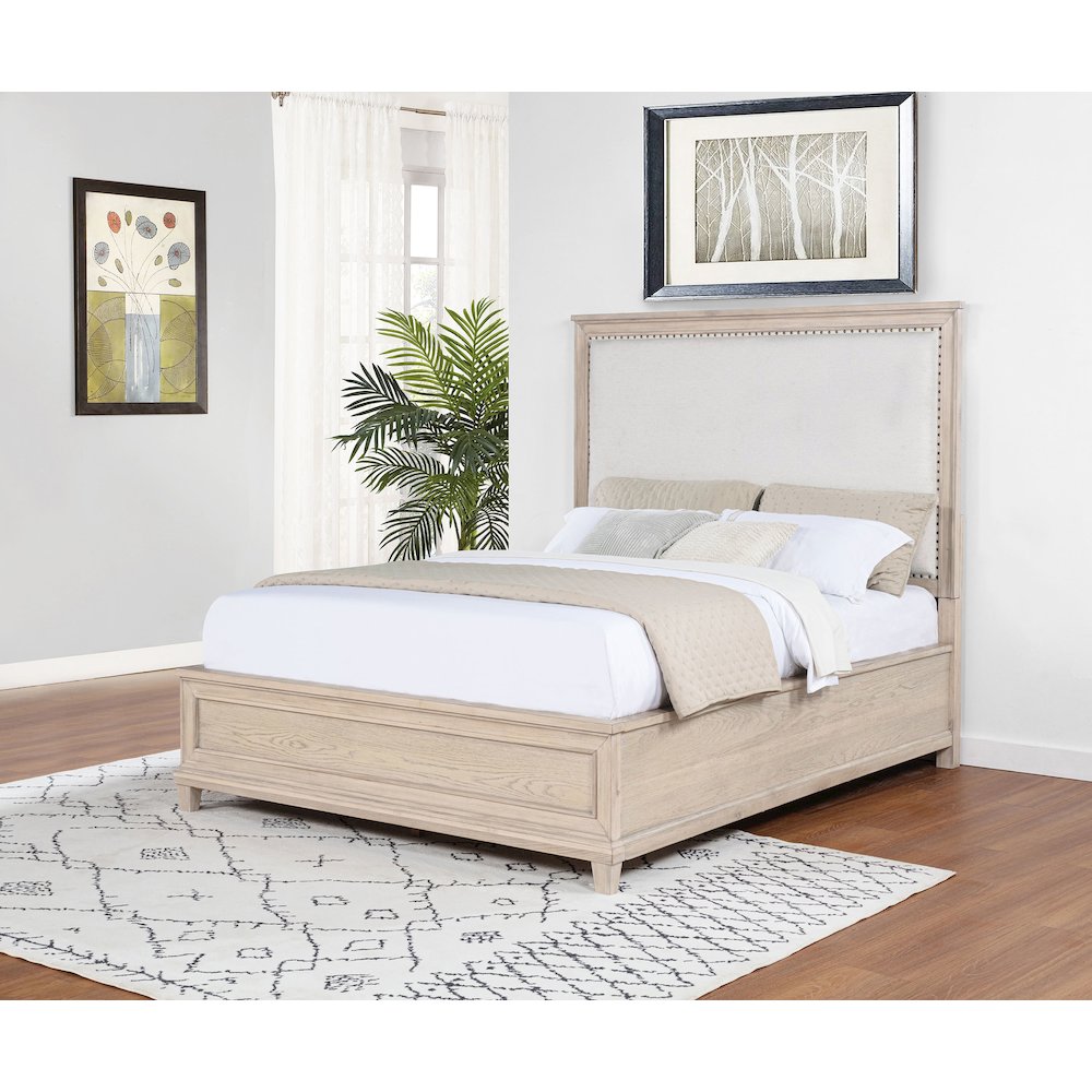 Pembroke 66-inch Queen Panel Bed Washed Oak. Picture 2