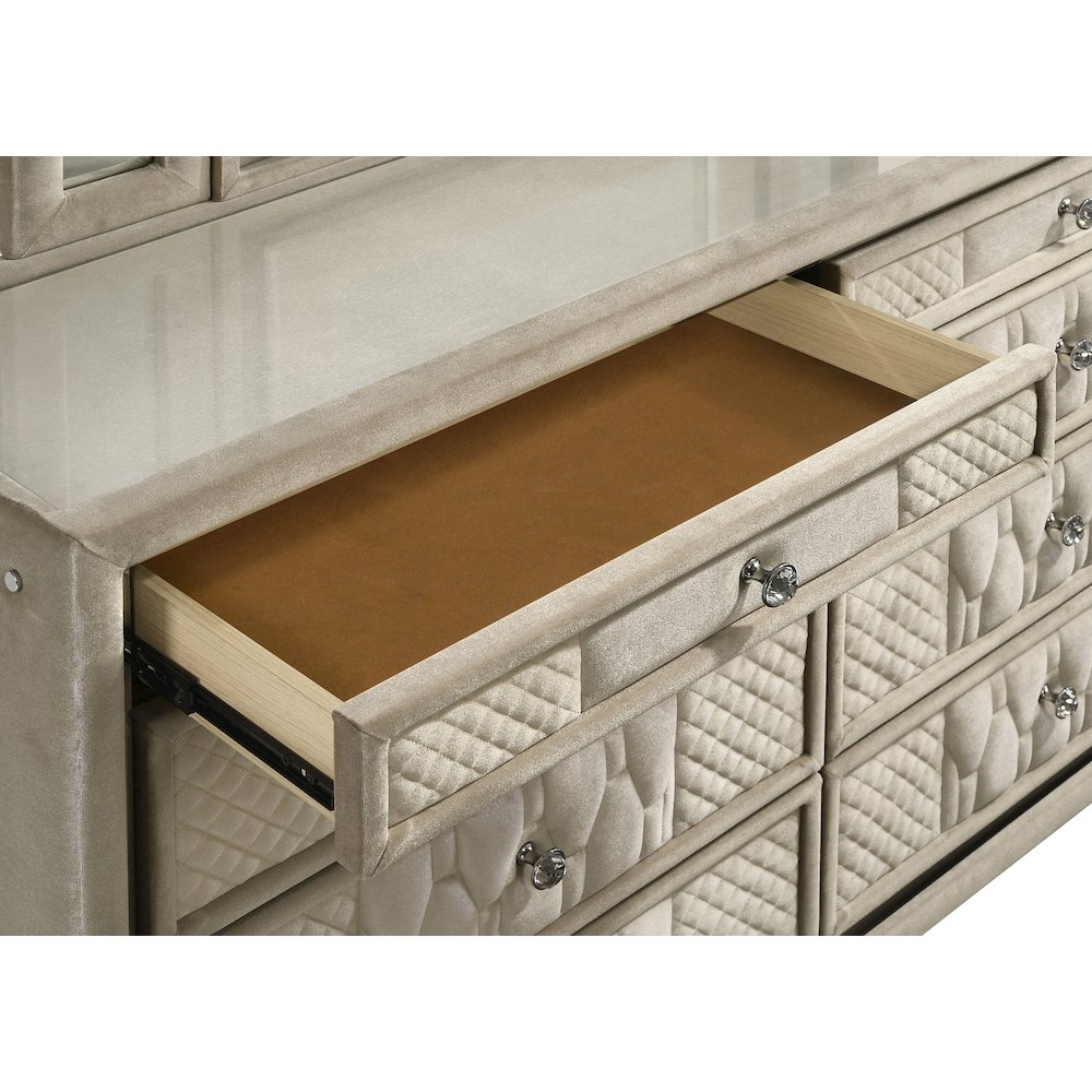 Lorient 8-drawer LED Bedroom Dresser Cabinet Ivory and Camel. Picture 7