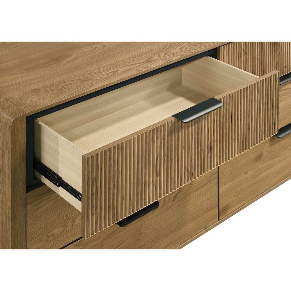 Bennett 6-drawer Bedroom Dresser Cabinet Light Oak. Picture 10