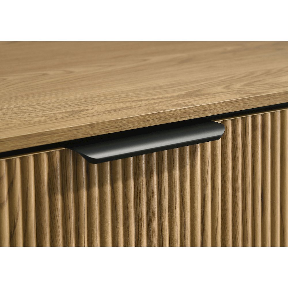 Bennett 6-drawer Bedroom Dresser Cabinet Light Oak. Picture 11