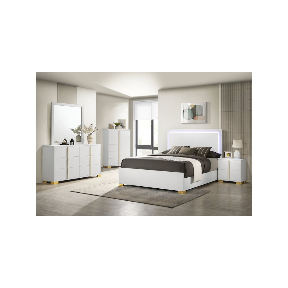 Marceline 6-drawer Dresser with Mirror White. Picture 12