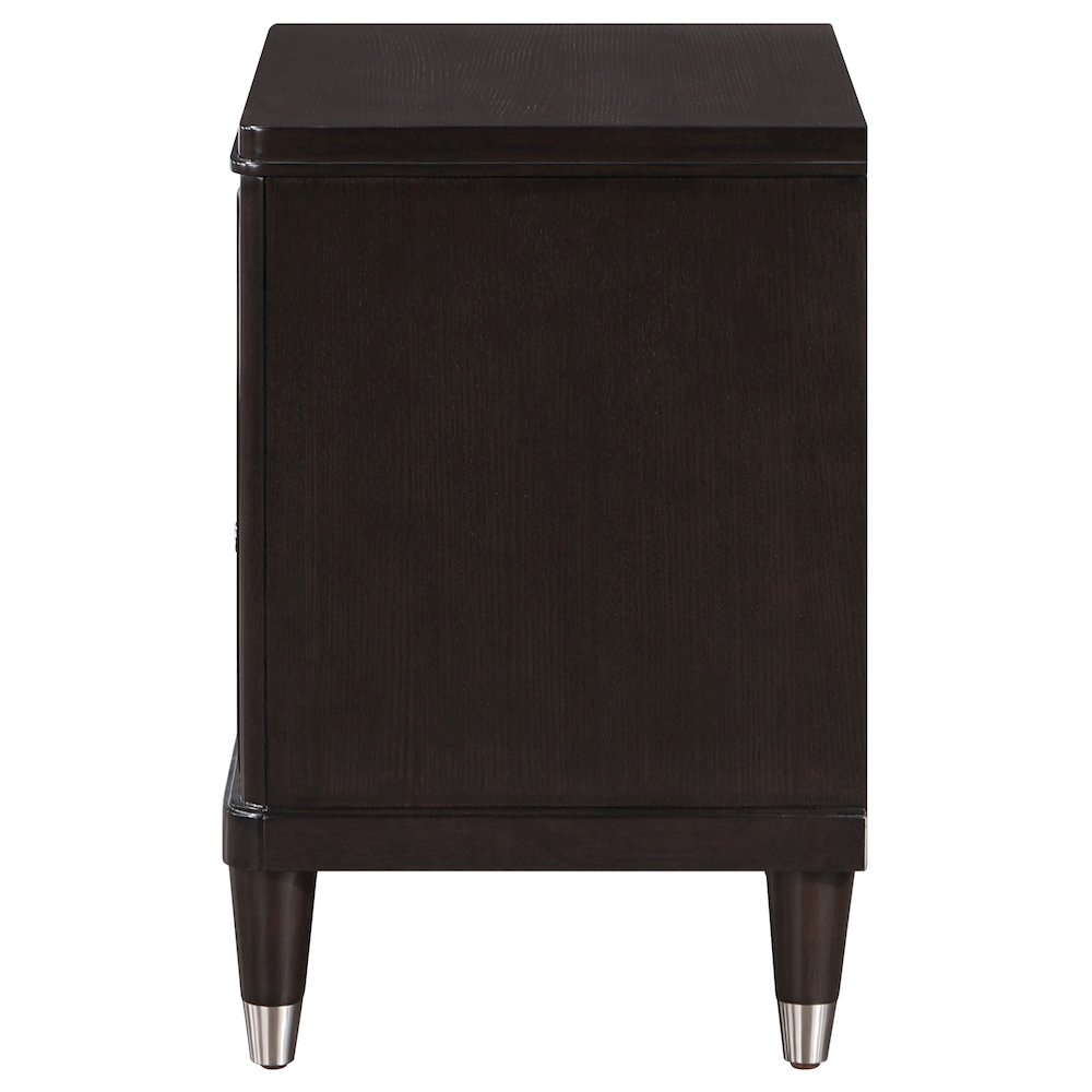 Emberlyn 2-drawer Nightstand Brown. Picture 6