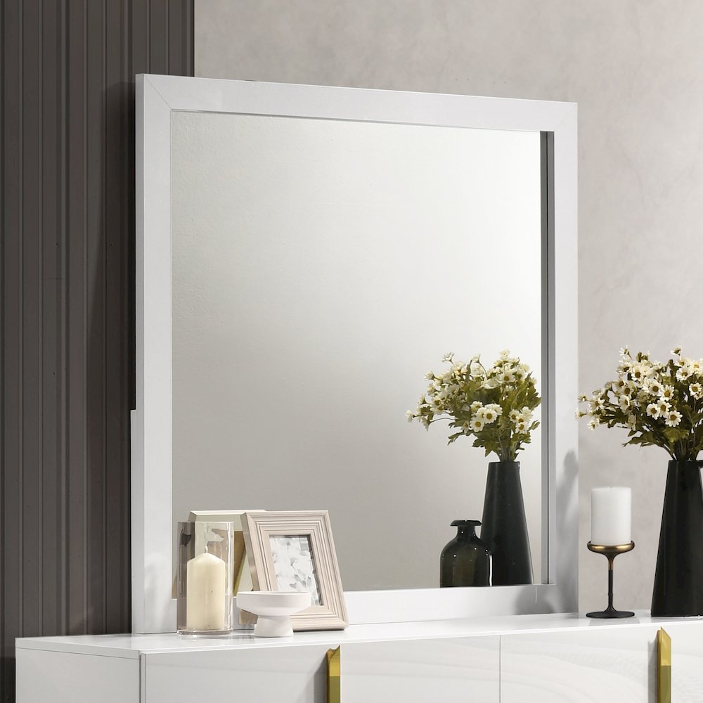 Ines Dresser Mirror Holographic White High Gloss. Picture 2
