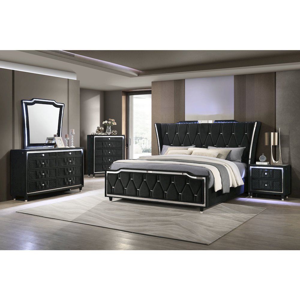Lorient 5-drawer LED Chest of Drawers Black. Picture 15