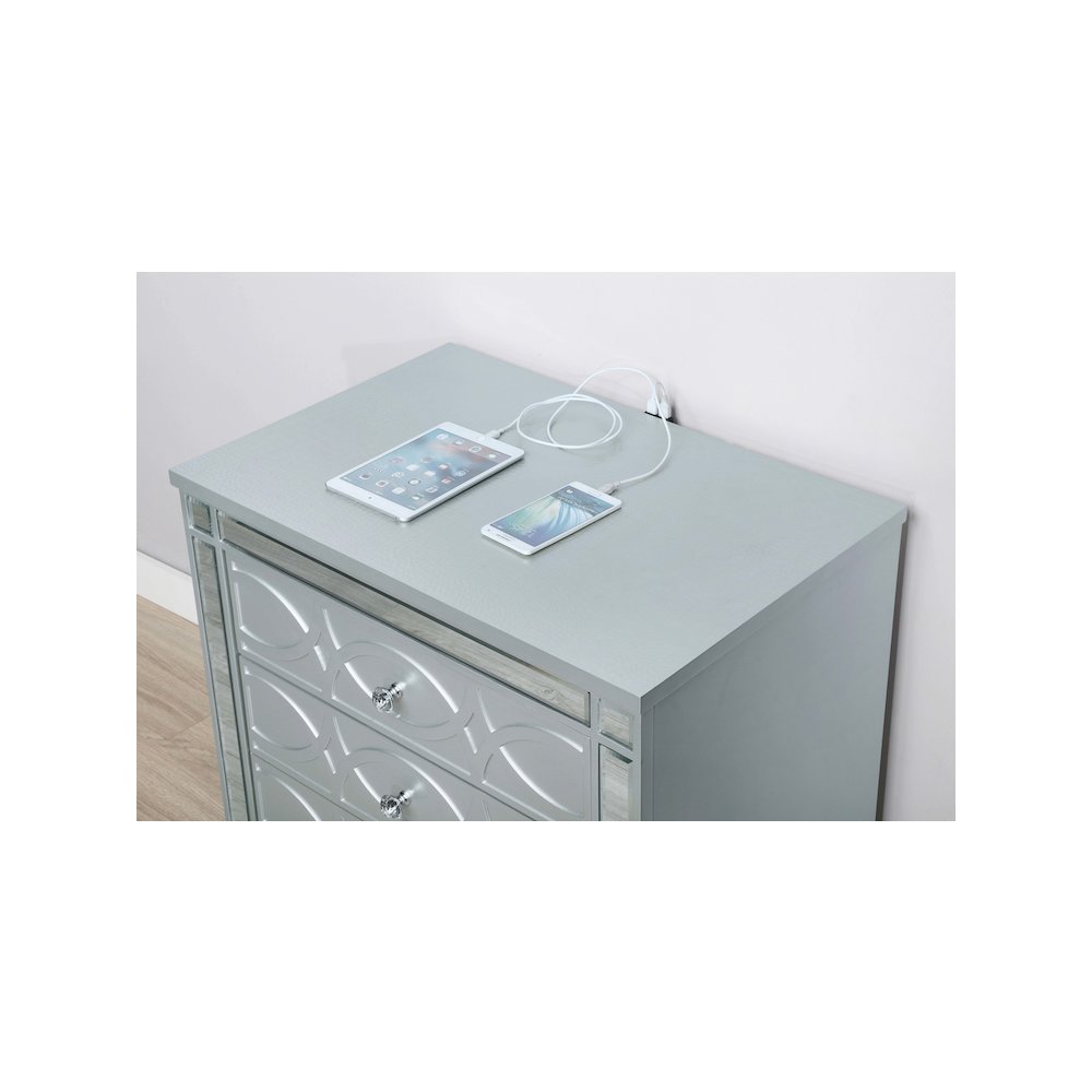 Gunnison 2-drawer Nightstand Silver Metallic. Picture 13