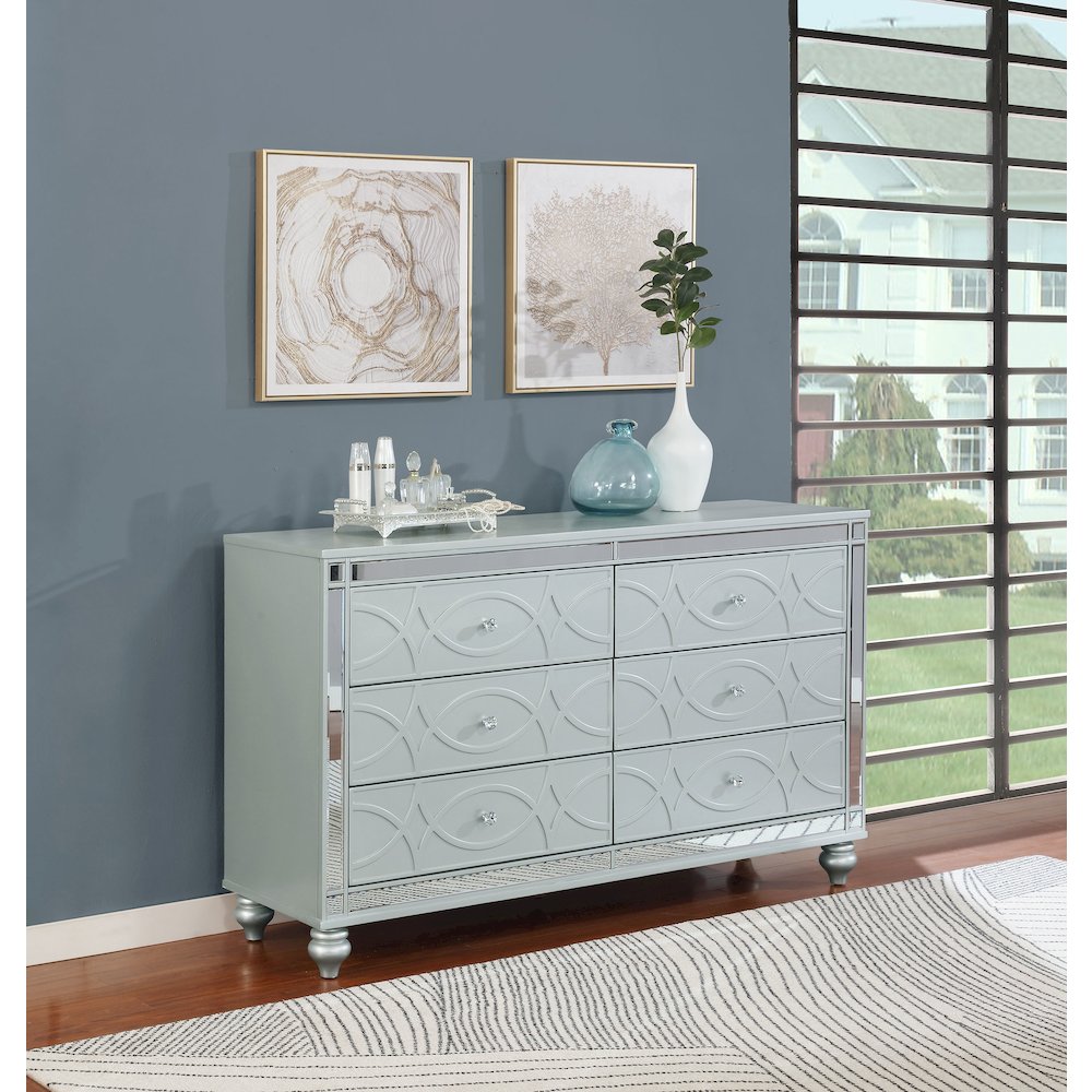 Gunnison 6-drawer Dresser Silver Metallic. Picture 10