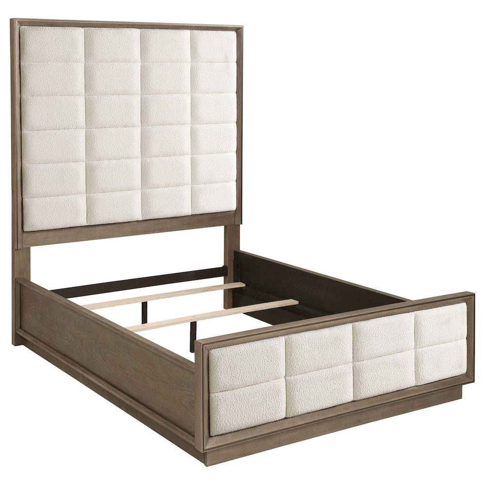 Durango 77-inch Queen Panel Bed Washed Oak. Picture 1