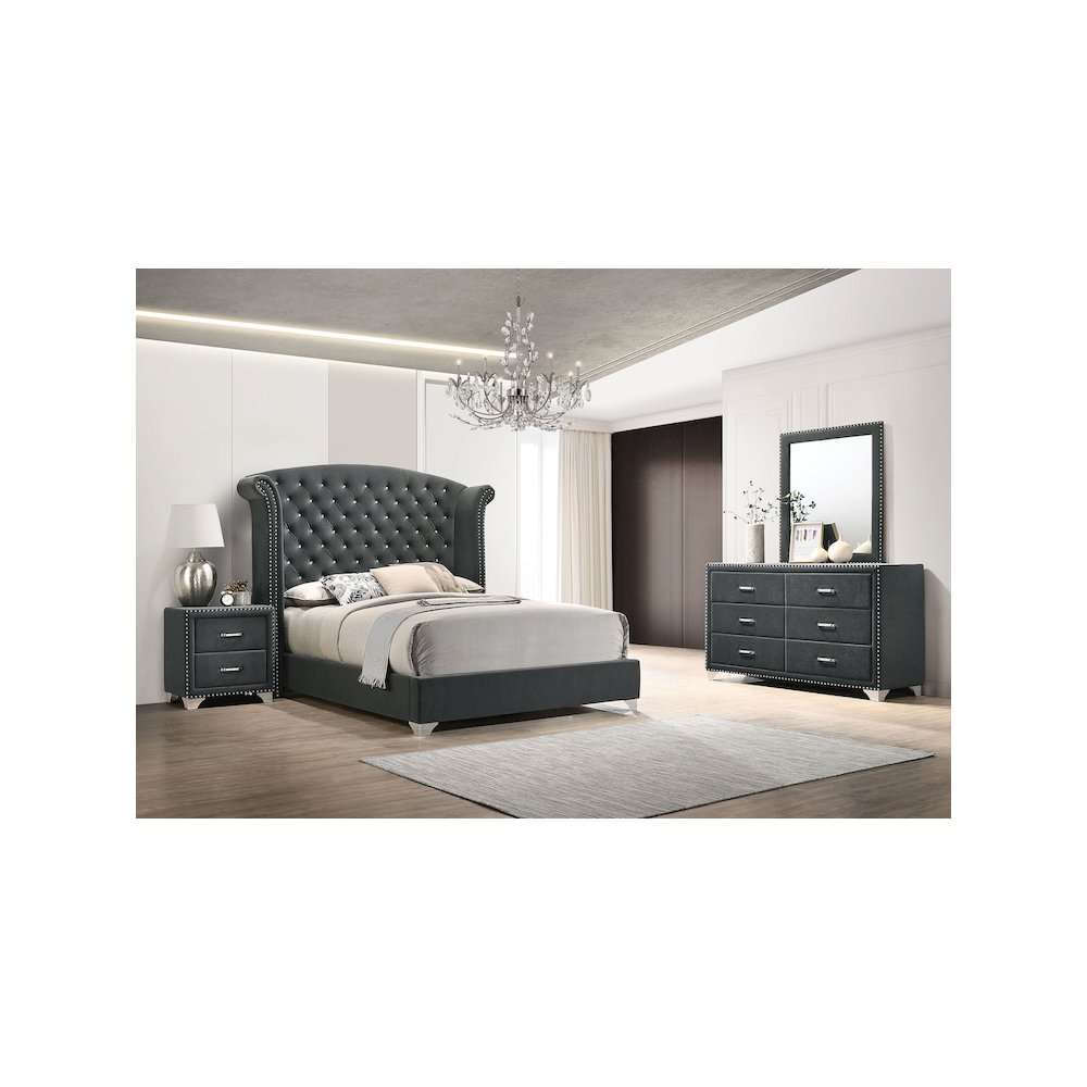 Melody 4-piece Eastern King Bedroom Set Grey. Picture 7