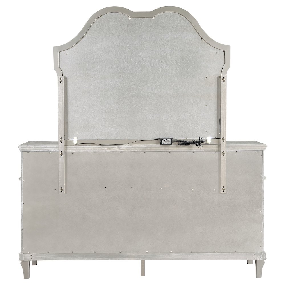 Evangeline 9-drawer Dresser with Mirror Silver Oak. Picture 7