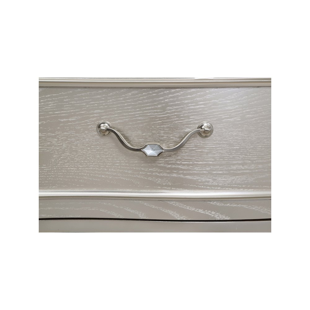 Evangeline 6-drawer Bedroom Chest Silver Oak. Picture 16