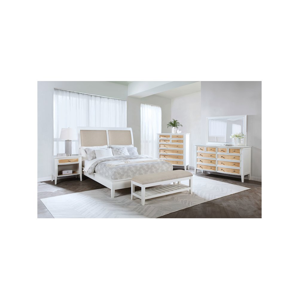 Bexhill 10-drawer Dresser and Mirror White. Picture 12