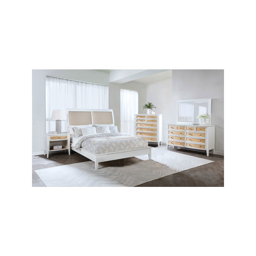 Bexhill 10-drawer Dresser and Mirror White. Picture 13