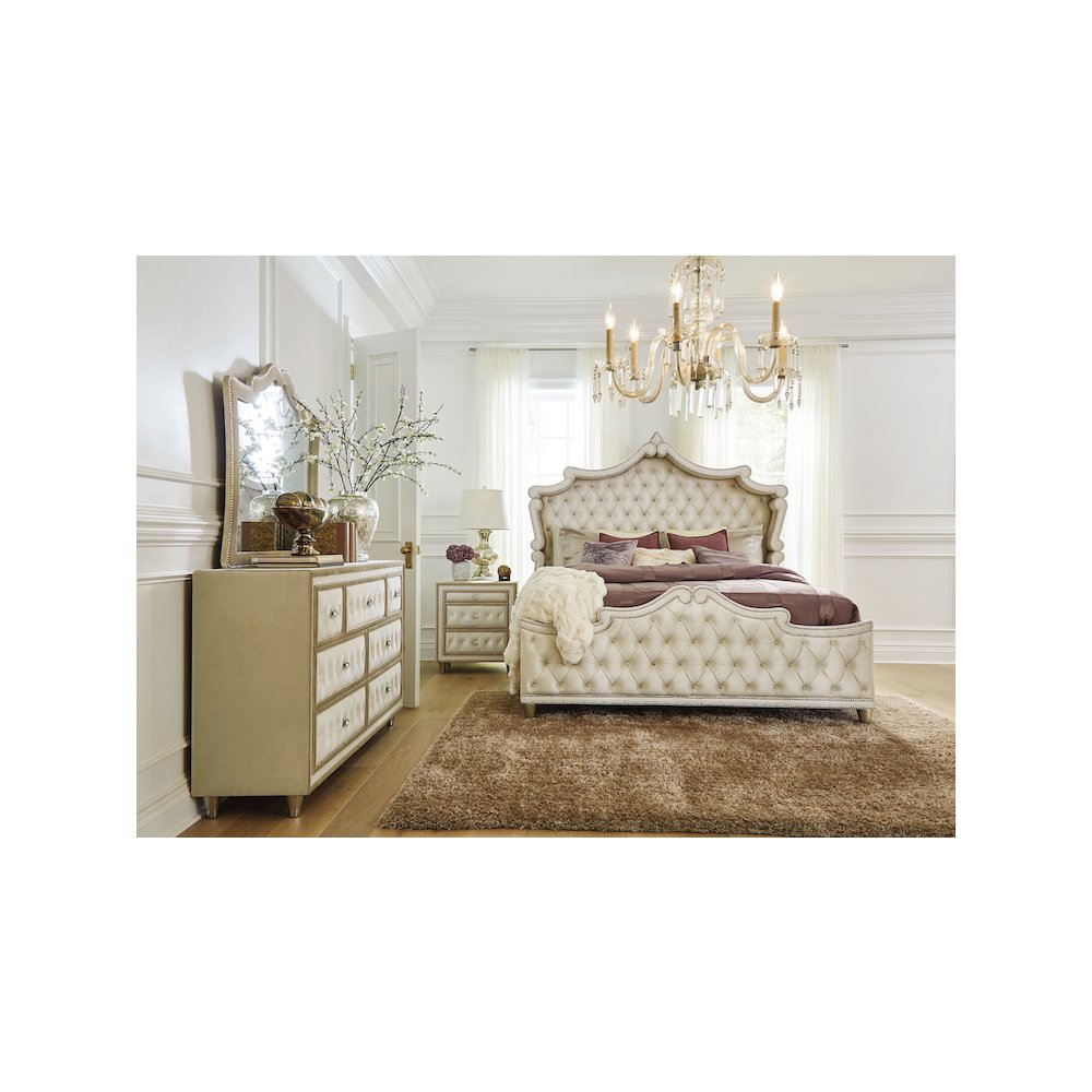 Antonella 7-drawer Upholstered Dresser Ivory and Camel. Picture 6