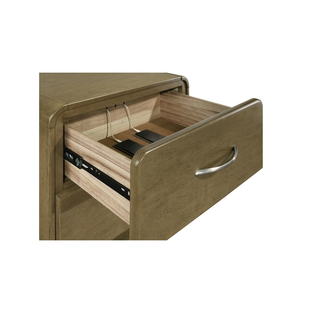 Amsbury 5-piece Queen Bedroom Set Nutmeg. Picture 14