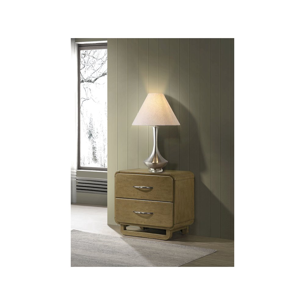 Amsbury 2-drawer Nightstand Bedside Table Nutmeg. Picture 10