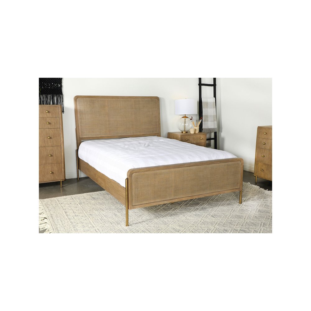 Arini Rattan Queen Panel Bed Sand Wash and Natural Cane. Picture 7