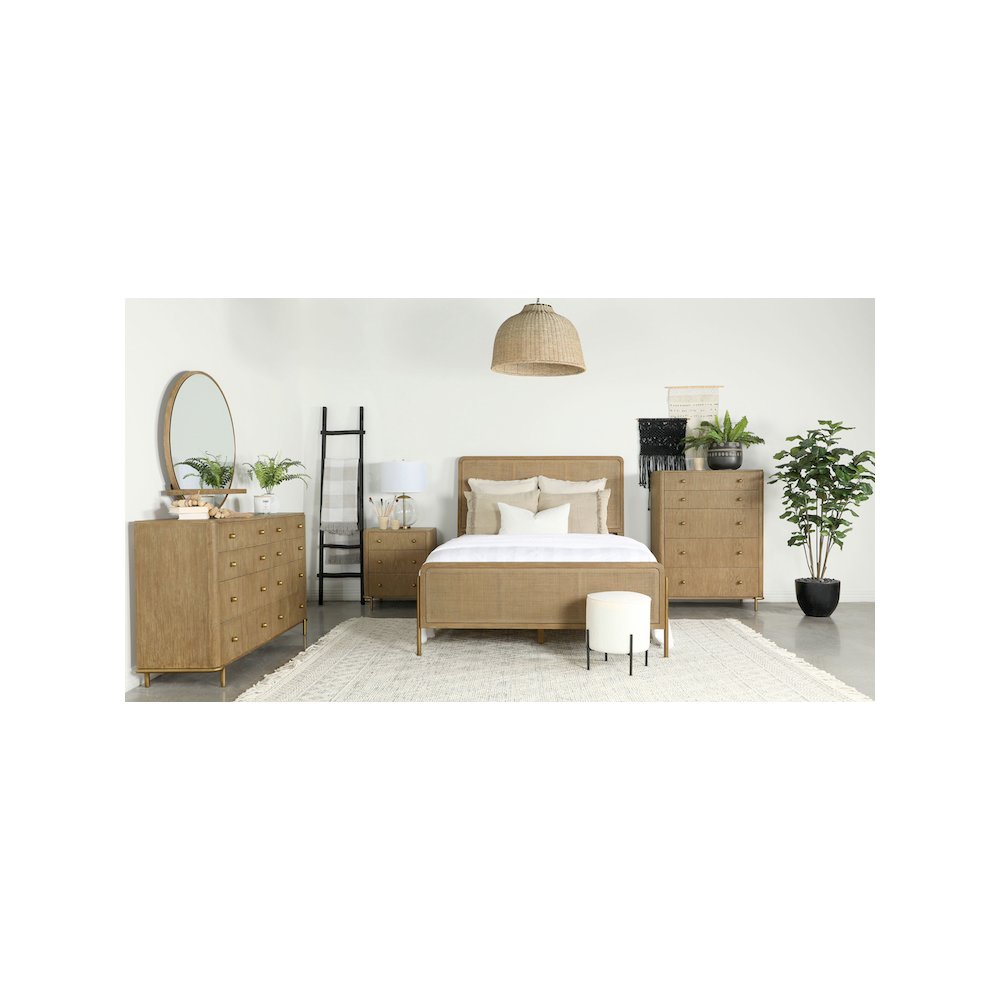 Arini Rattan Queen Panel Bed Sand Wash and Natural Cane. Picture 9
