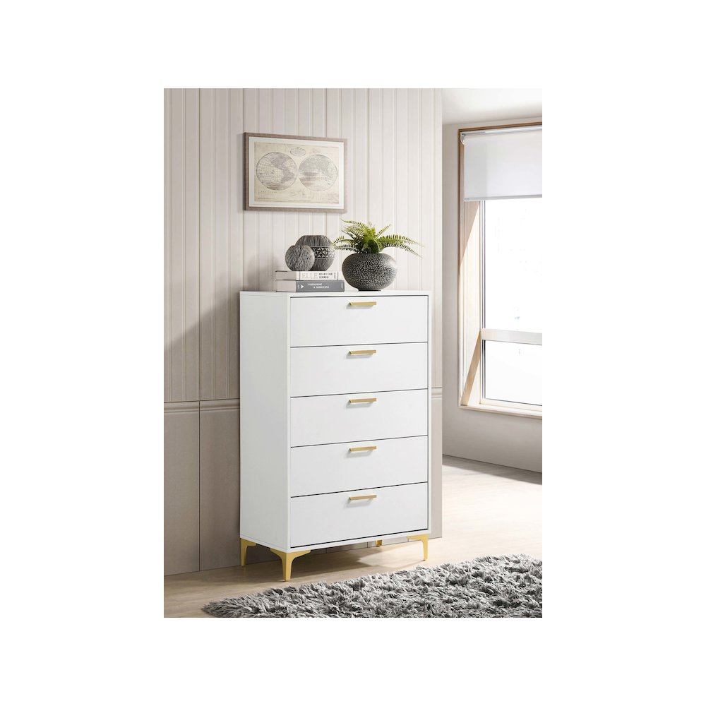 Kendall 5-drawer Bedroom Chest White. Picture 7