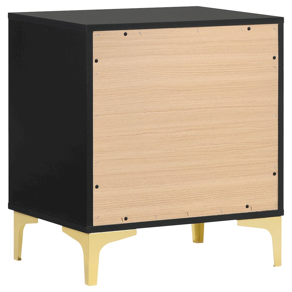 Kendall 4-piece California King Bedroom Set Black. Picture 5