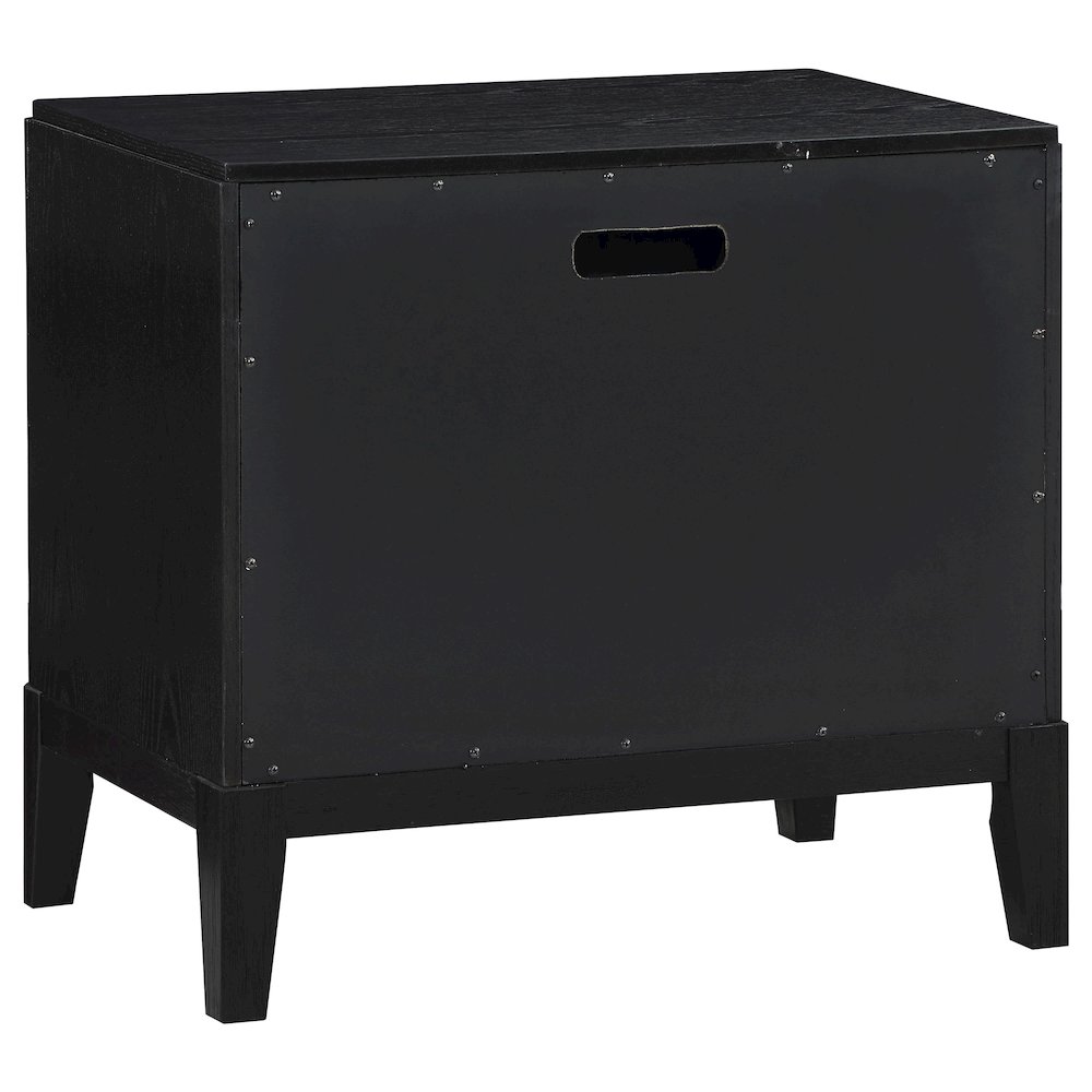 Brookmead 4-piece Queen Bedroom Set Black. Picture 6