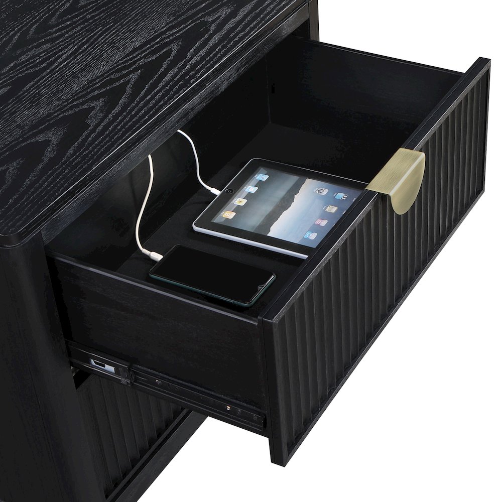 Brookmead 4-piece Queen Bedroom Set Black. Picture 15