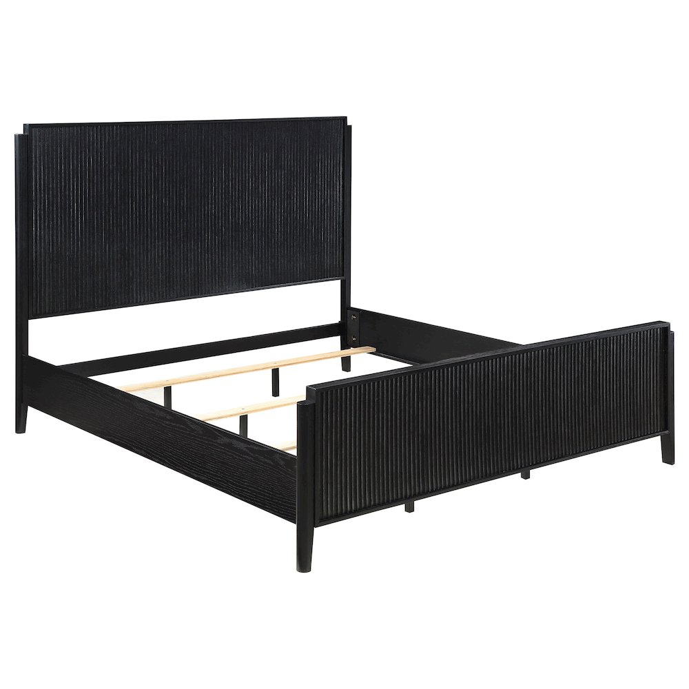 Brookmead 5-piece Queen Bedroom Set Black. Picture 3