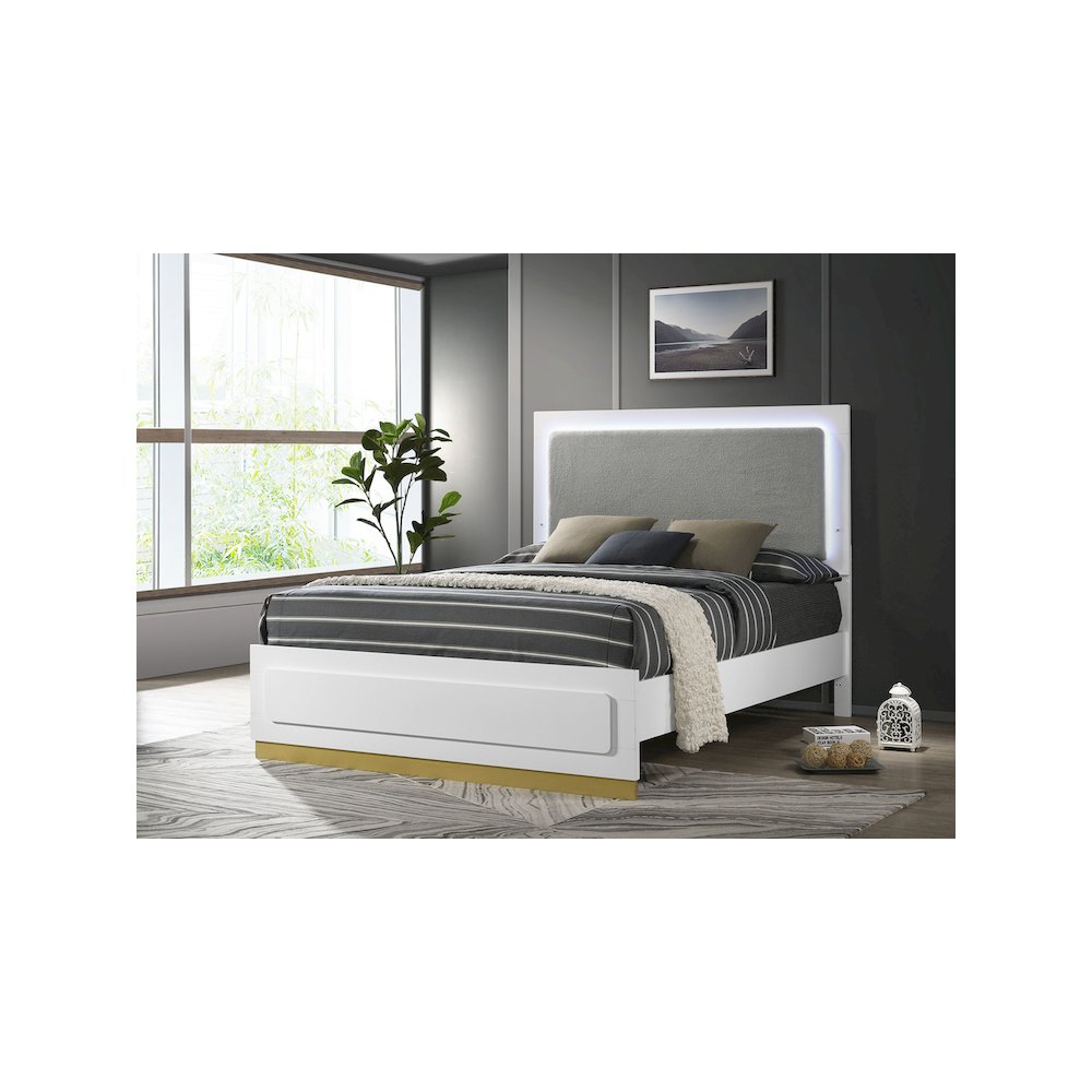 Caraway Wood Eastern King LED Panel Bed White. Picture 5