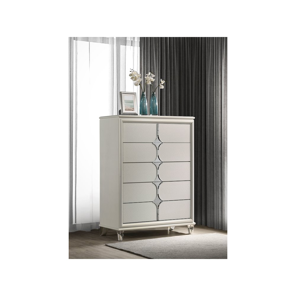Olivia 5-drawer Bedroom Chest of Drawers Pearl White. Picture 10