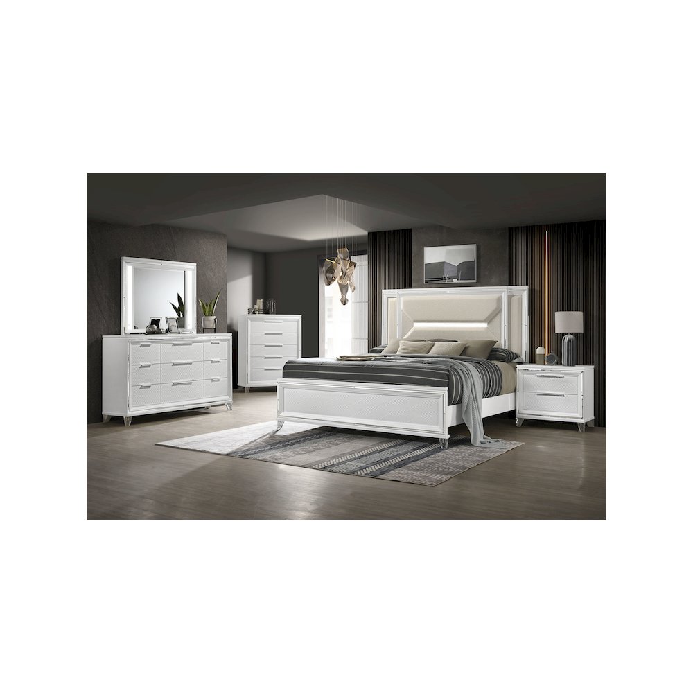 Marmore 5-piece Queen Bedroom Set White. Picture 2