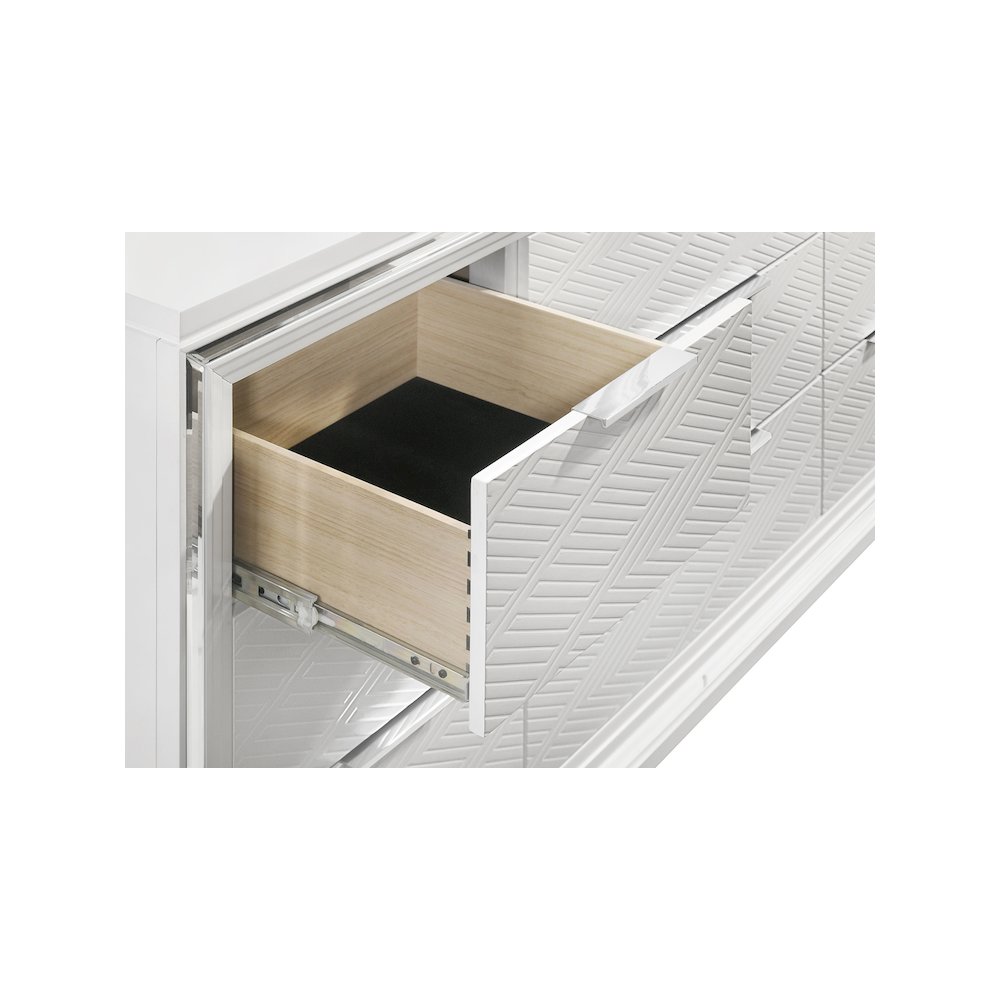 Marmore 9-drawer Dresser and LED Mirror White. Picture 13