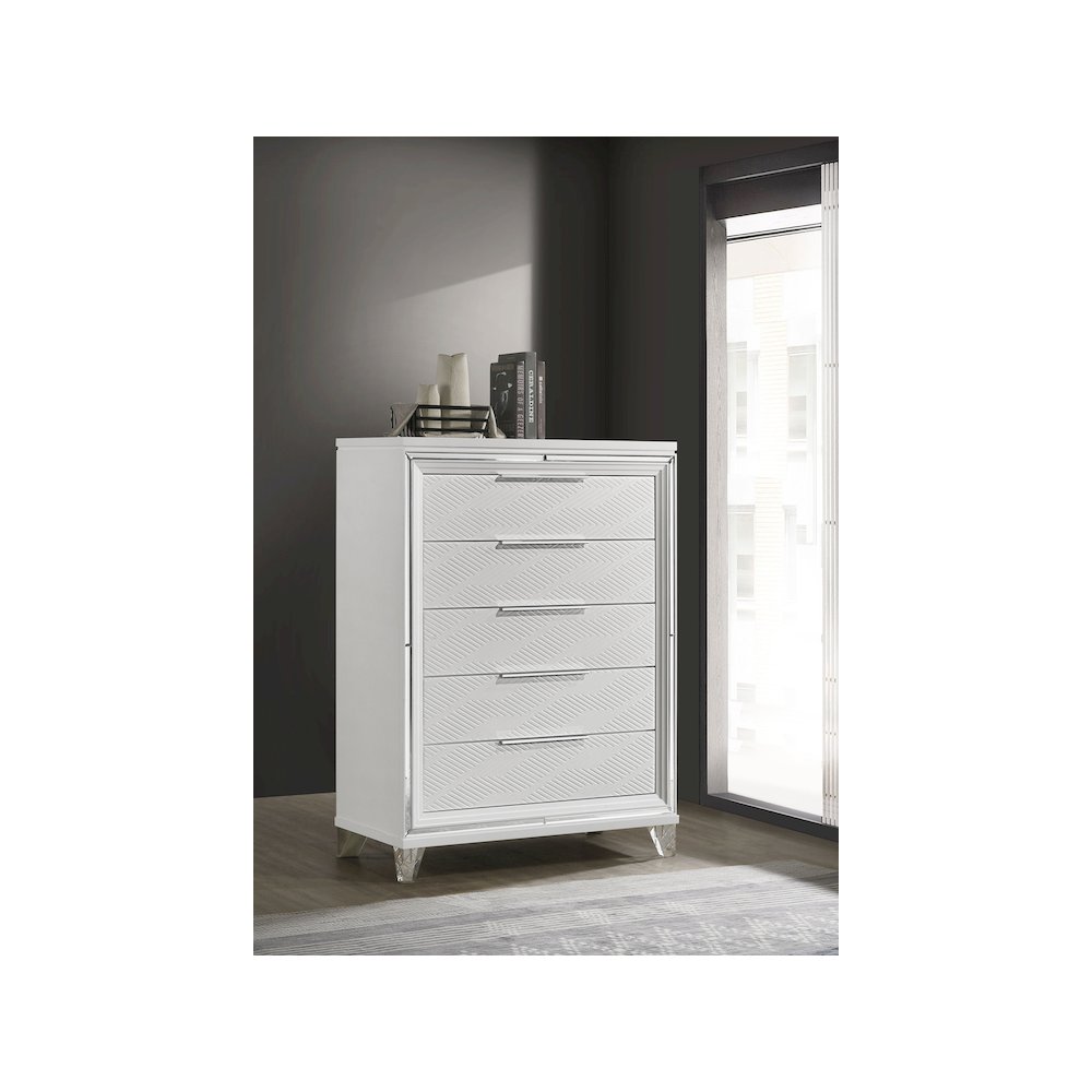 Marmore 5-drawer Bedroom Chest of Drawers White. Picture 10