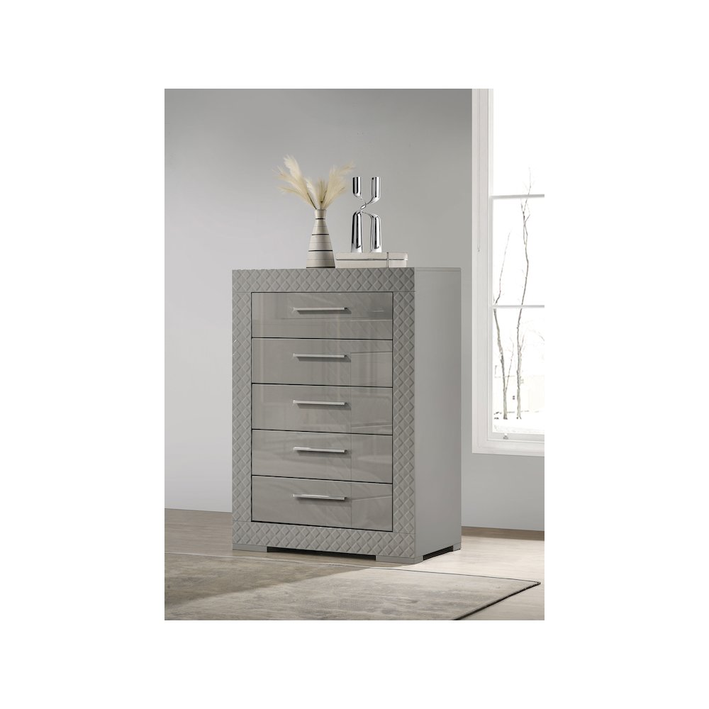 Ives 5-drawer Bedroom Chest of Drawers Grey High Gloss. Picture 10