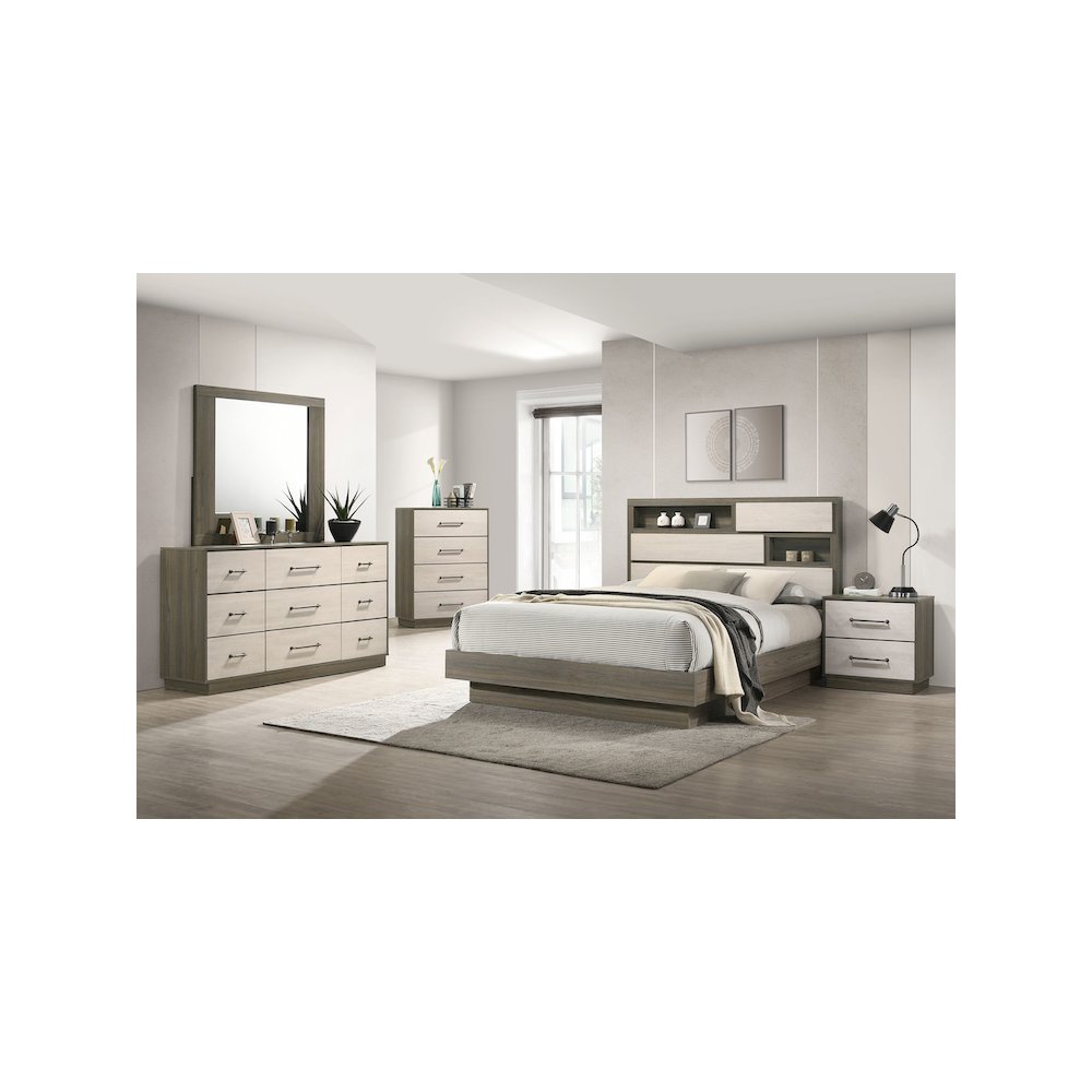 Fenwick 4-drawer Chest of Drawers Grey Oak. Picture 12