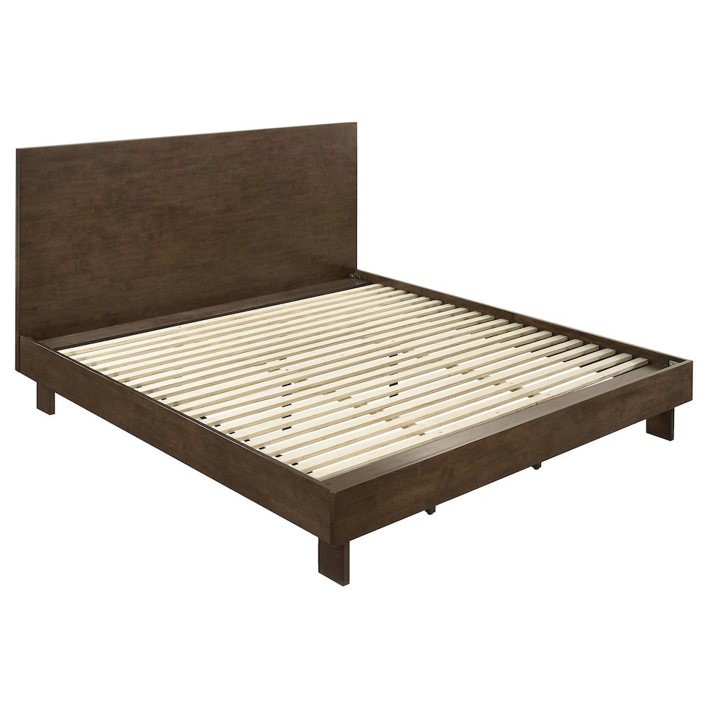 Glenwood 5-piece Eastern King Bedroom Set Warm Brown. Picture 3