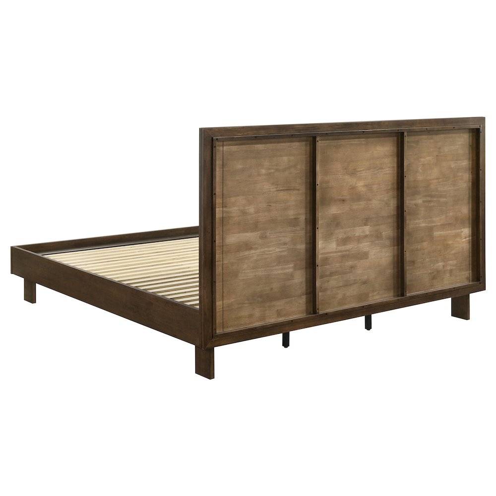 Glenwood 5-piece Eastern King Bedroom Set Warm Brown. Picture 4