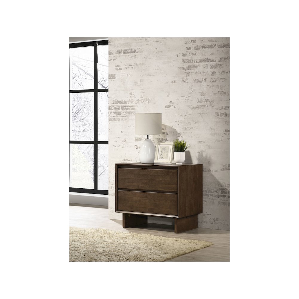 Glenwood 2-drawer Nightstand Bedside Table Warm Brown. Picture 10