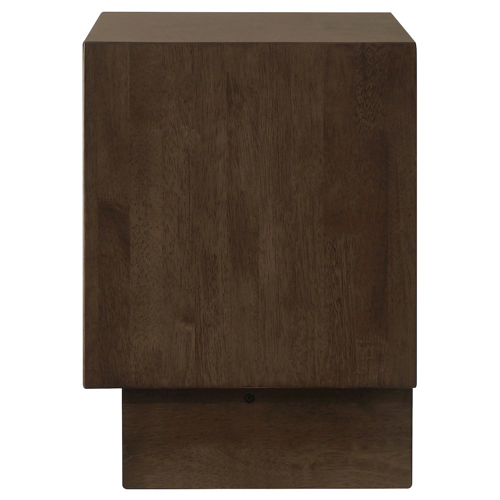 Glenwood 2-drawer Nightstand Bedside Table Warm Brown. Picture 5