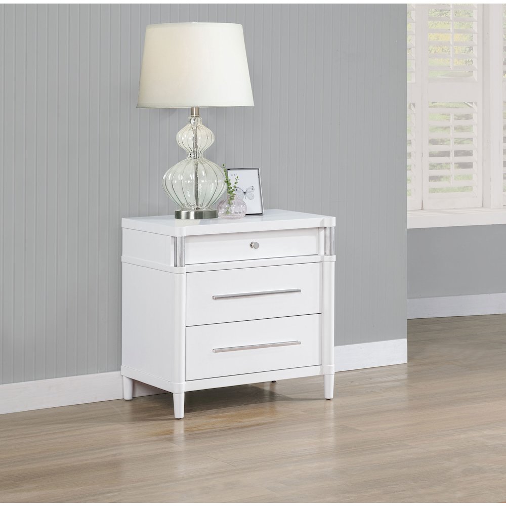 Gracemont 3-drawer Bedroom Nightstand Bedside Table White. Picture 2
