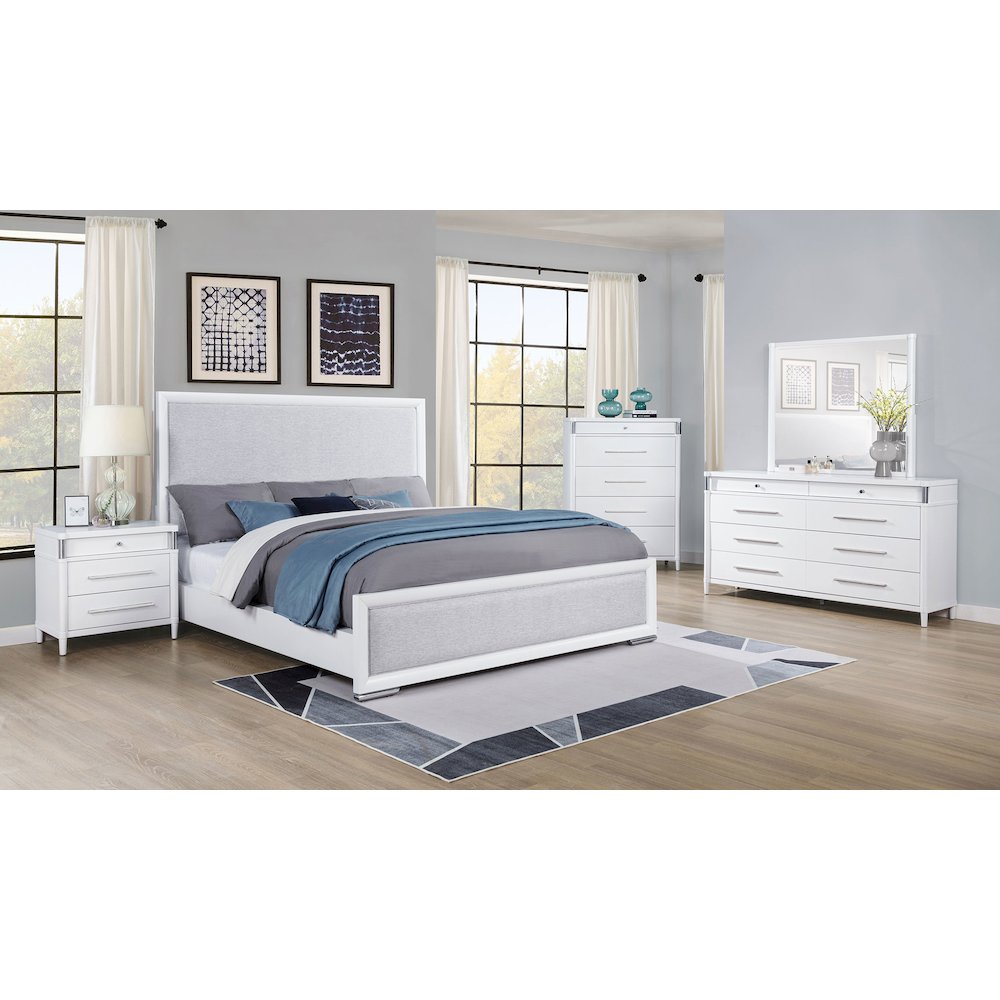 Gracemont 8-drawer Bedroom Dresser with Mirror White. Picture 15