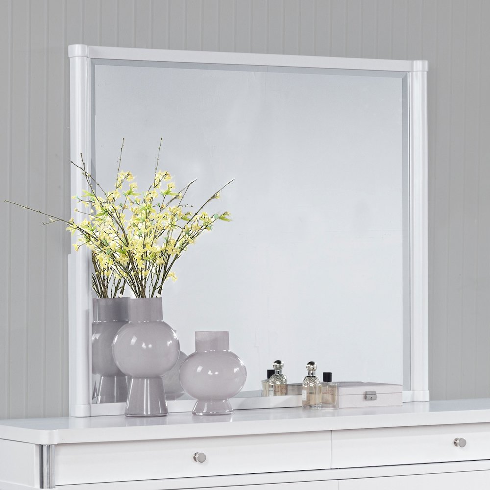 Gracemont Dresser Mirror White. Picture 2