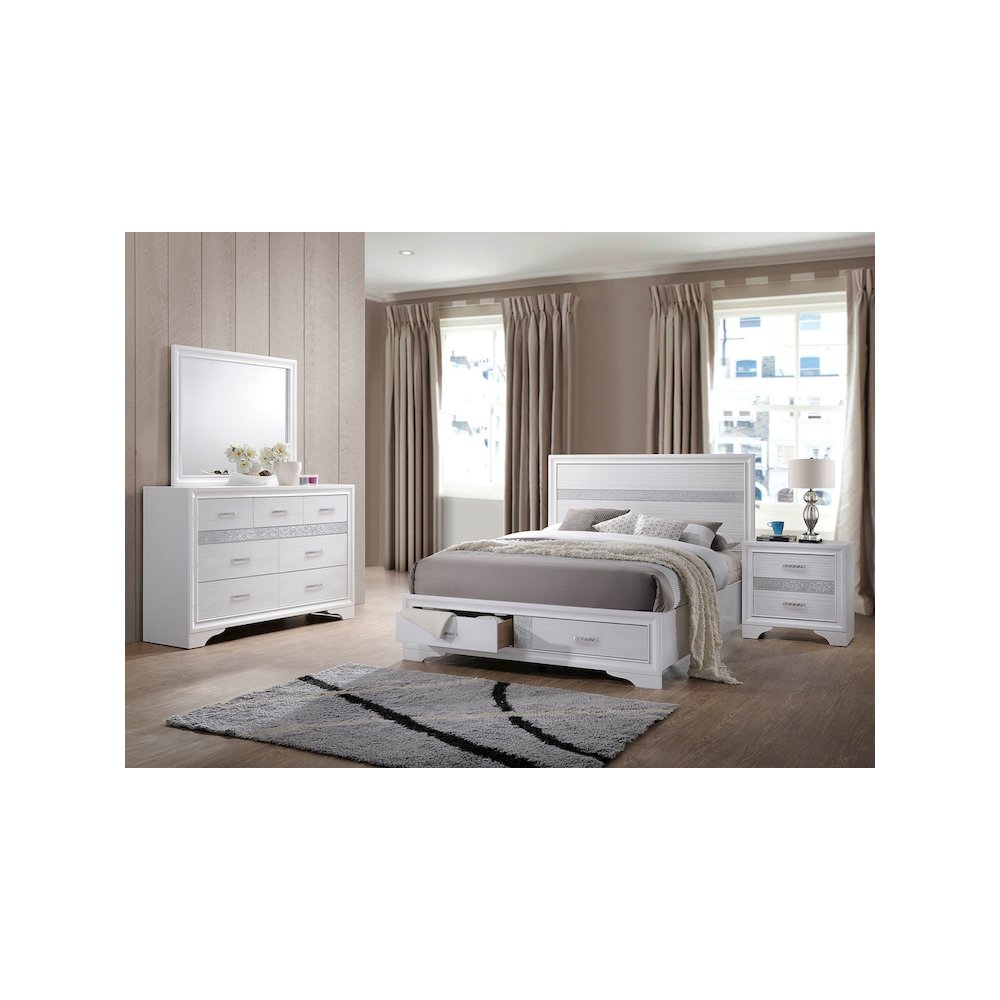Miranda 4-piece Queen Bedroom Set White. Picture 13
