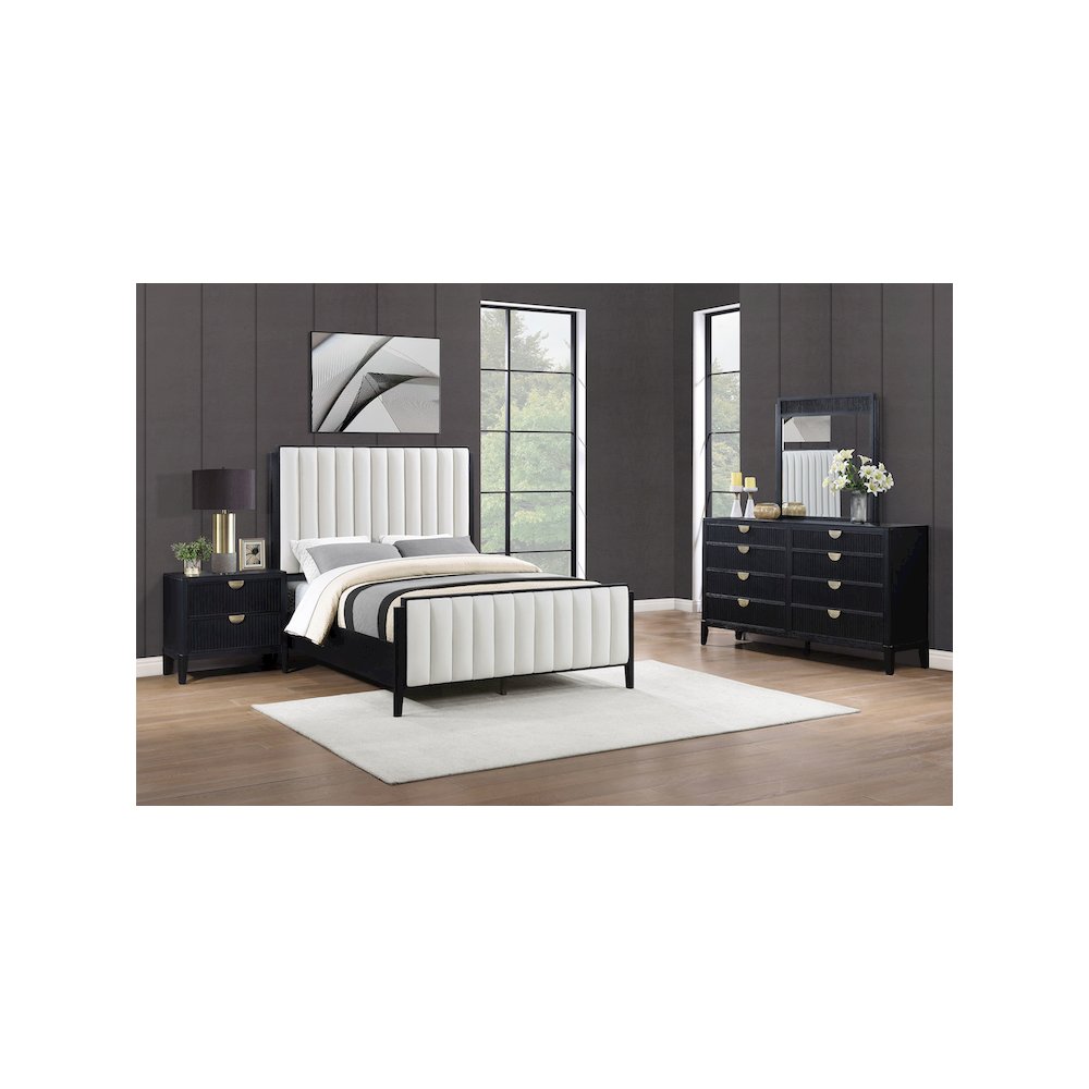 Brookmead 4-piece Upholstered Eastern King Bedroom Set Black. Picture 11