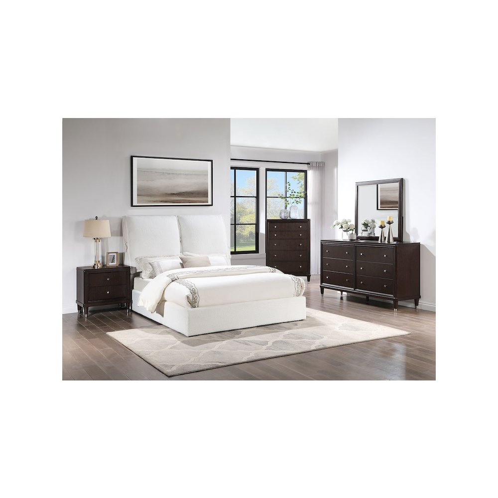 Gwendoline Upholstered Queen Panel Bed White. Picture 13